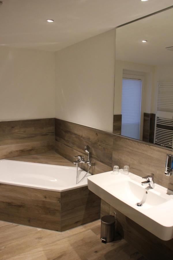 Hotel Weinhaus Moehle Bad Oeynhausen Ngoại thất bức ảnh