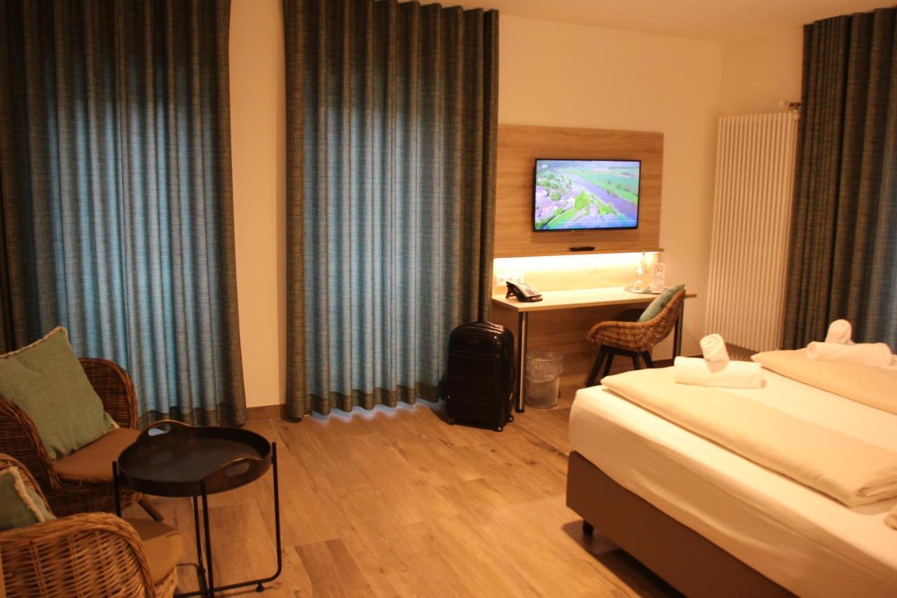 Hotel Weinhaus Moehle Bad Oeynhausen Ngoại thất bức ảnh